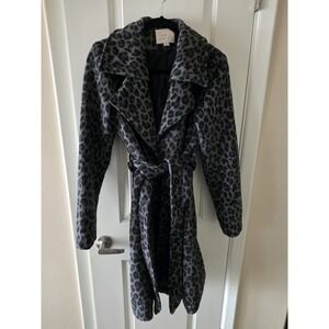 A NEW DAY CHARCOAL GREY AND BLACK CHEETAH TRENCH COAT SIZE MEDIUM WITH A BELT